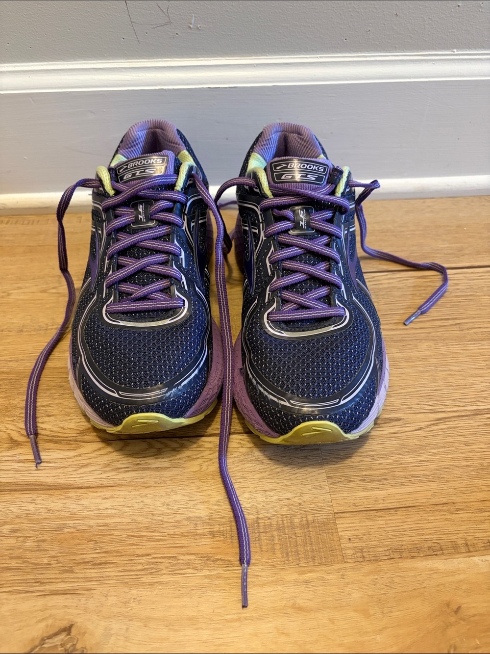 Brooks Women's Green and Purple Athletic Running Shoes
